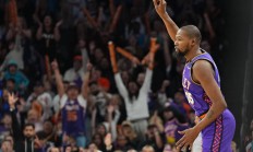 爱游戏官方娱乐 -巴塞罗那迎NBA总决赛关键赛，关键时刻外线爆发，媒体盛赞，年轻球员得到机会的简单介绍