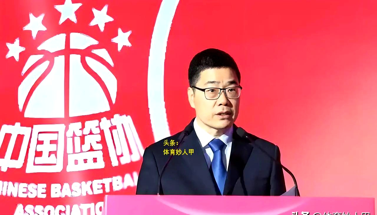  广厦男篮官宣续约胡金秋大秋 