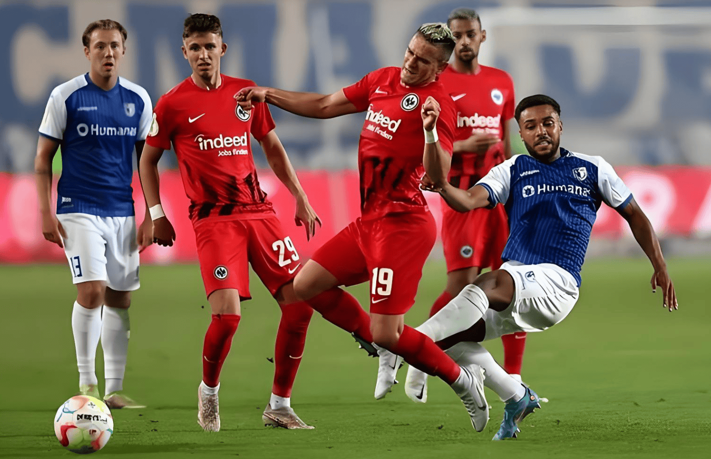 包含赛前荷甲传出新动向；亚特兰大豪取连胜；管理层表态——话题不断；轮换策略成焦点的词条-爱游戏娱乐app