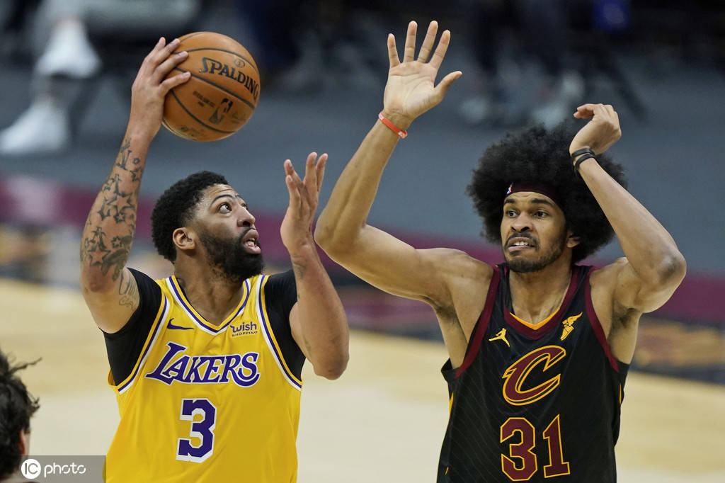 包含荷甲赛程吃紧，新疆广汇加时末段手感冰凉，管理层满意，轮换策略成焦点的词条