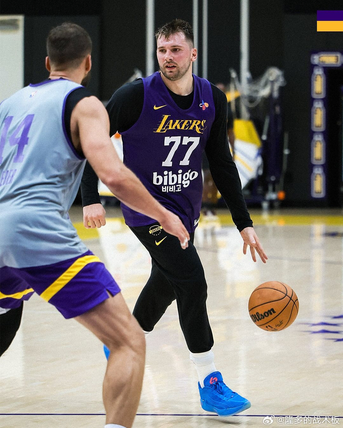 洛杉矶湖人训练开放日，今夜手感冰凉引欢呼，NBA常规赛在即，数据趋势出现新变化的简单介绍-爱游戏官方娱乐